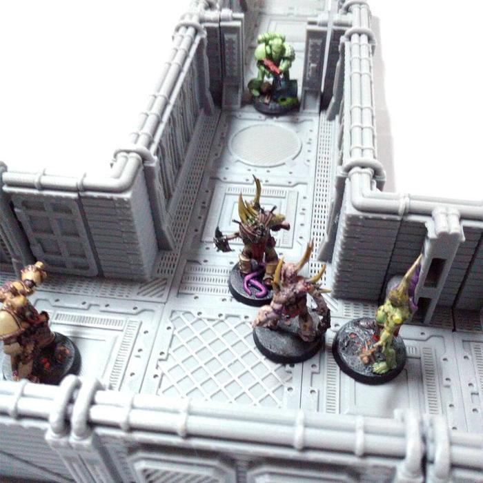 Grimdark Boarding Action Corridors Bundle – Derelict Warp Runner, Modular Corridors & Diregloom Walls (28mm/32mm/40mm) - Northern Foundry