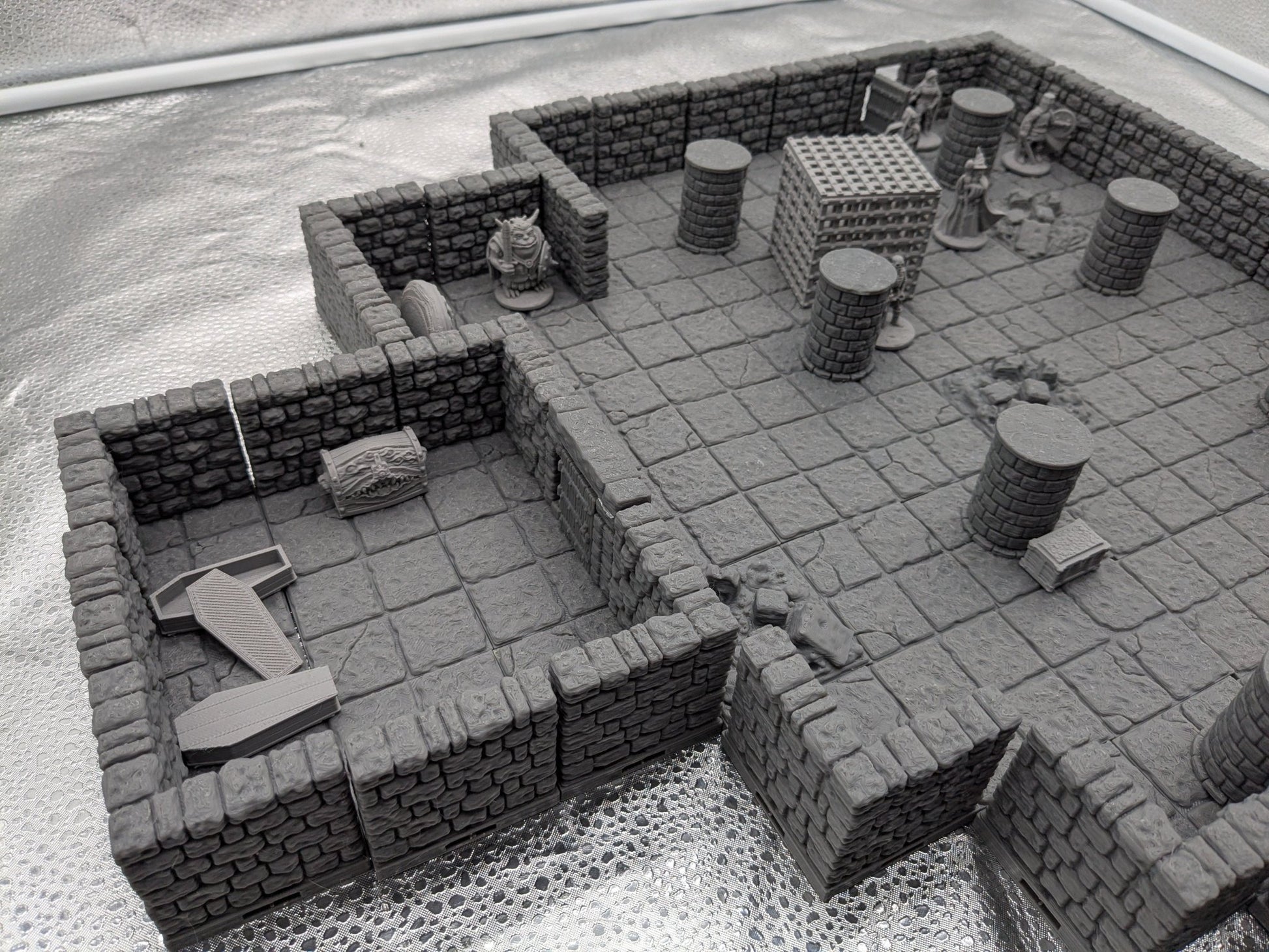 Ultimate Dungeon Starter Set — 80+ Piece Dragonlock Modular Terrain Bundle — DnD & Pathfinder Rooms with Bonus Miniatures
